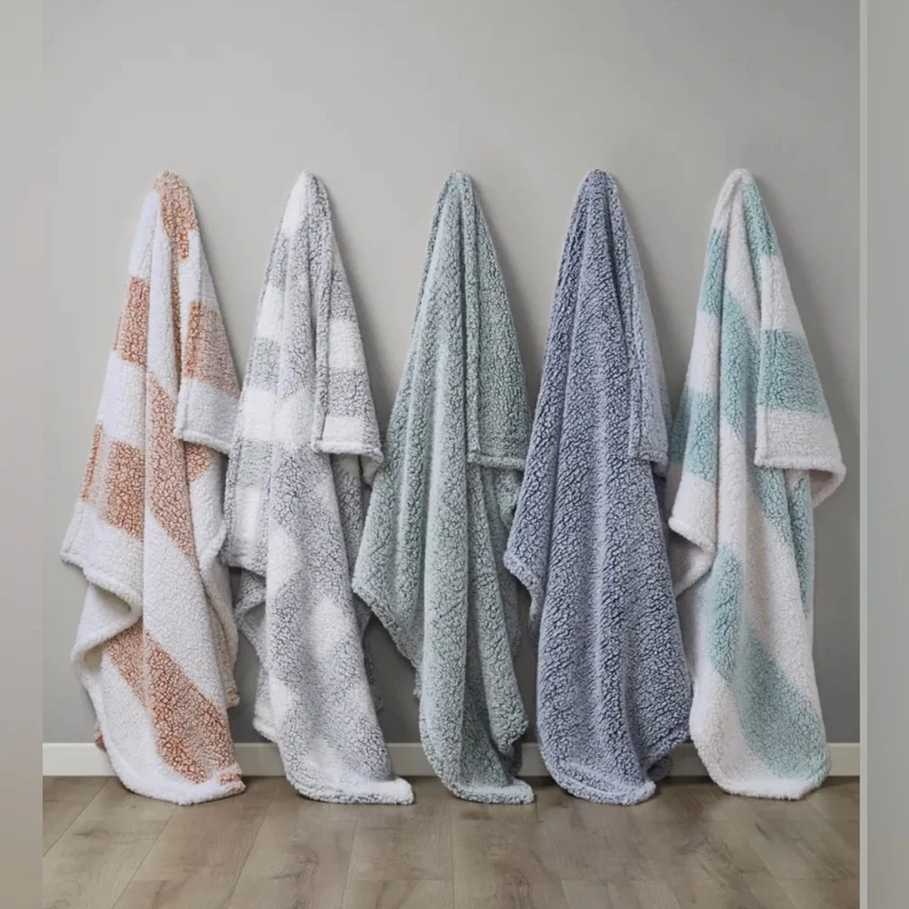NEW Alpine Valley Cozy Sherpa Throw, 50